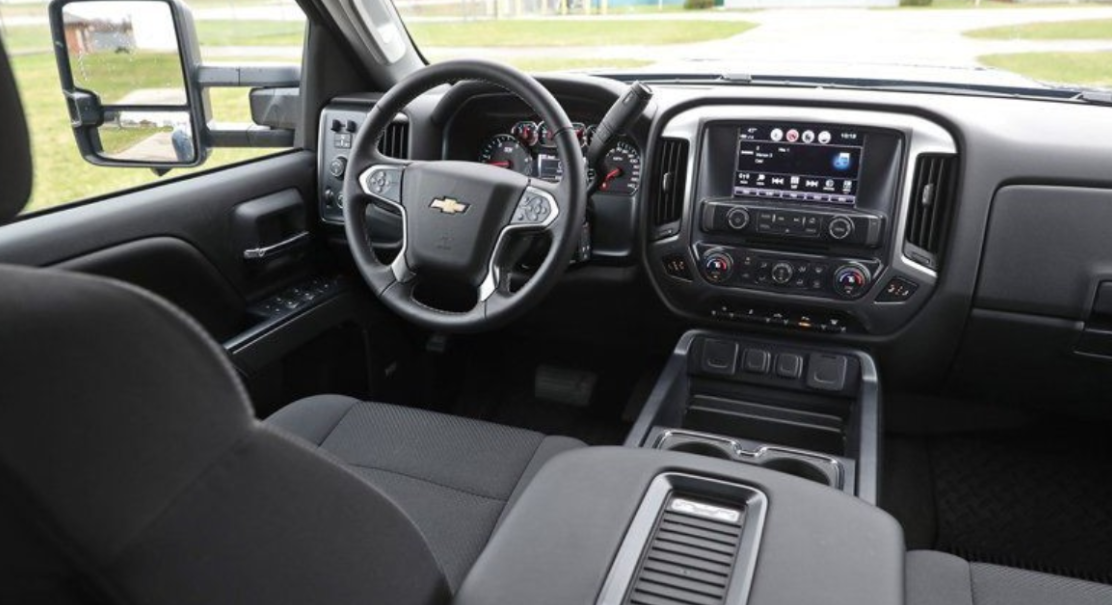 2022 Chevrolet Silverado Interior