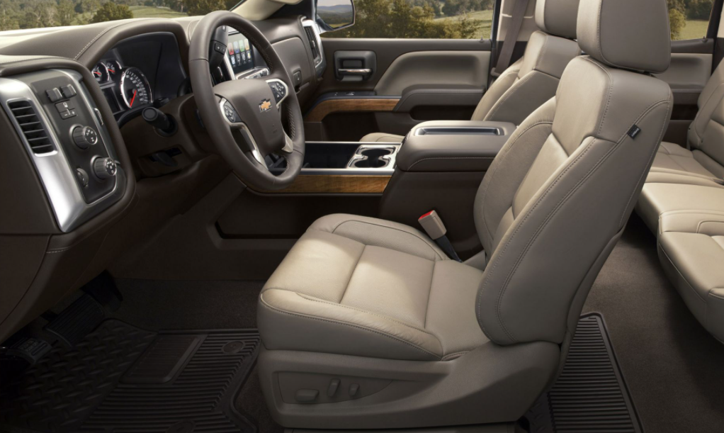 2022 Chevrolet Silverado Interior
