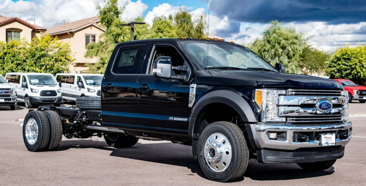 2022 Ford F-550 Exterior
