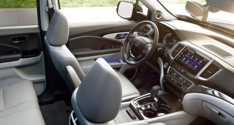 2023 Honda Ridgeline Hybrid Interior