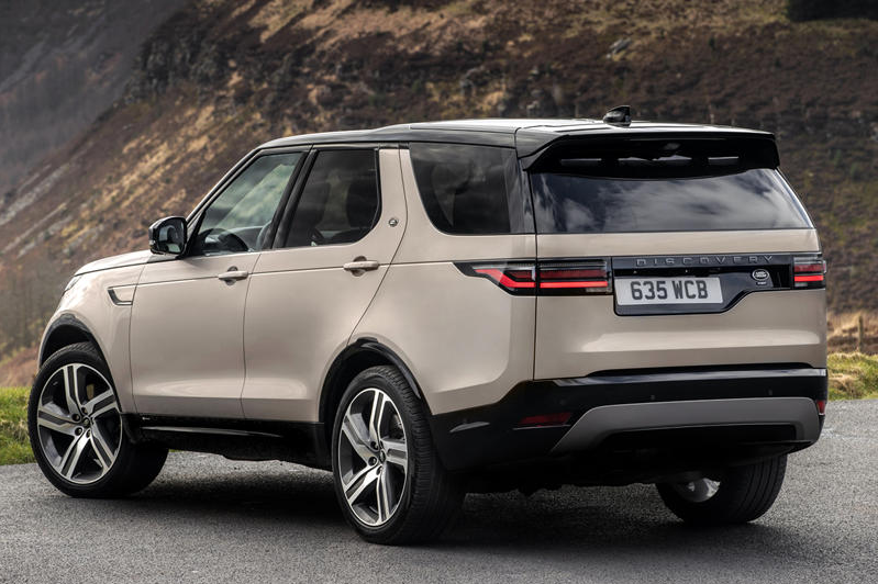 2023 Land Rover Discovery Metropolitan Edition Review